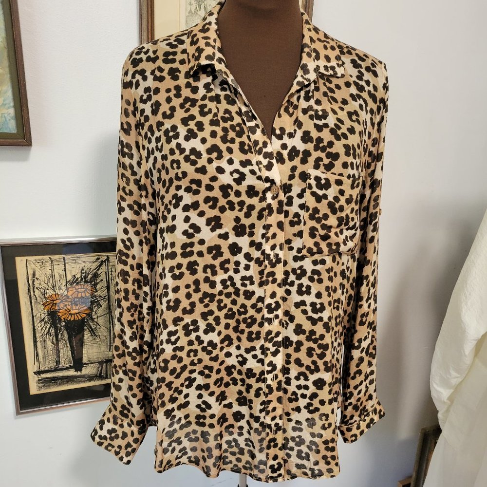 Cloth & Stone at Anthropologie leopard Print Shirt Size M